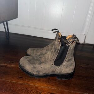 Blundstone Women’s Boot (US - 6.5)